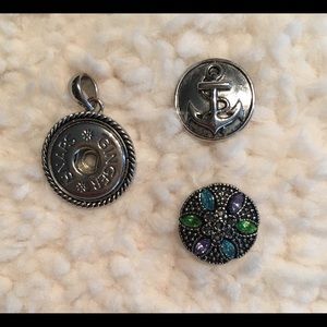 Ginger Snaps Rope Pendent and 2 charms.